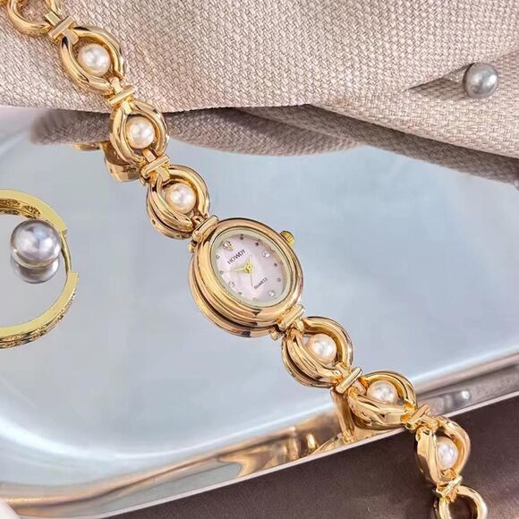 Luxury Gold and Pearl Watch main image 4